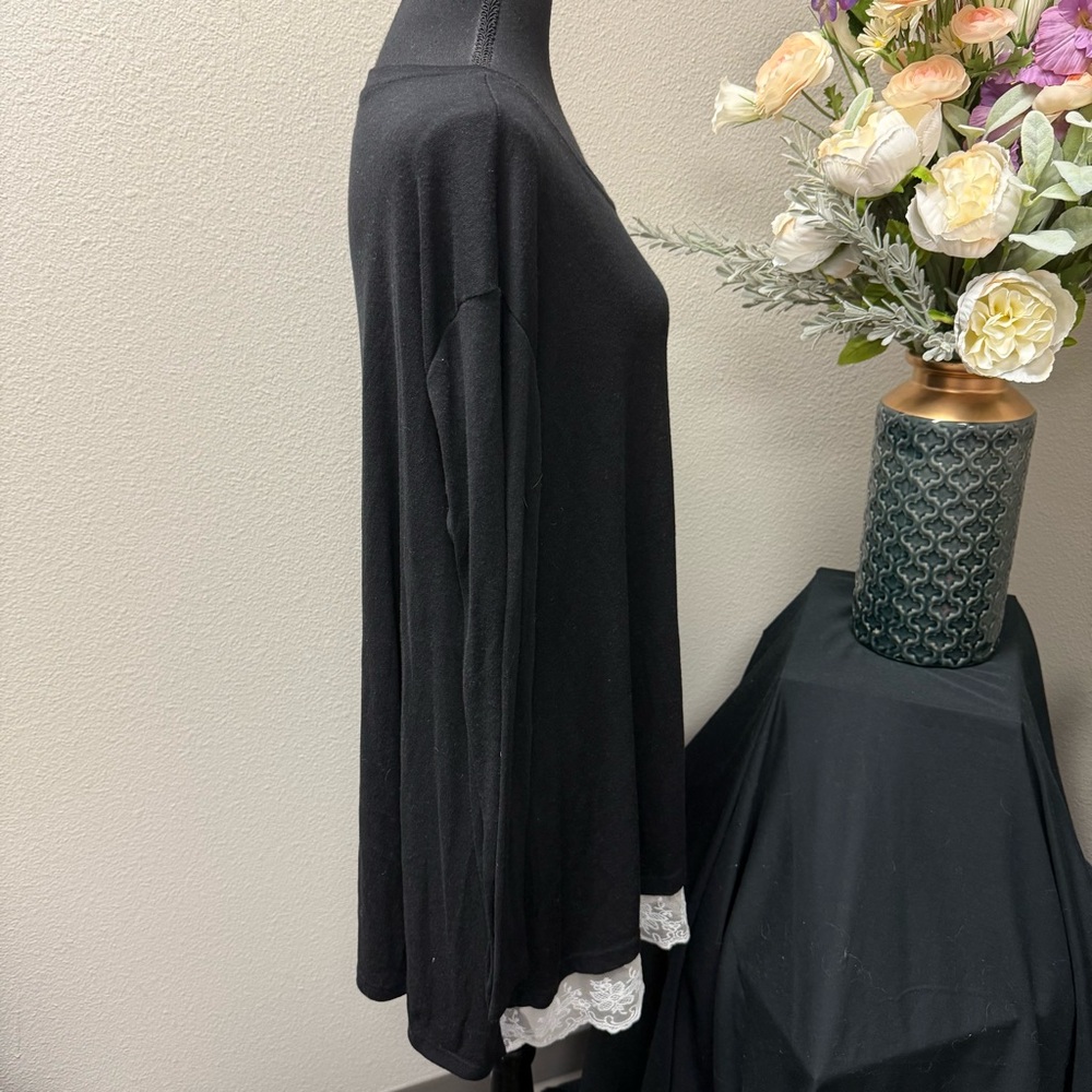 Lydfs Black Long Sleeve Tunic Top with White Lace Hem Trim Women’s 3X - Picture 4 of 9
